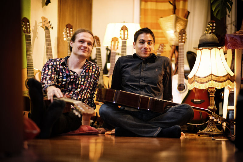 The Harmony of the World: Ravi Shrestha & Miha Petric guitar duo